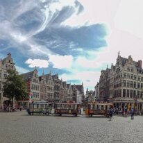 IMG_20180730_110953 30/07/2018 - Place centrale de la vieille ville et ses fantastiques façades ornées de statues dorées. Panorama of what I think must be the old Guild square...